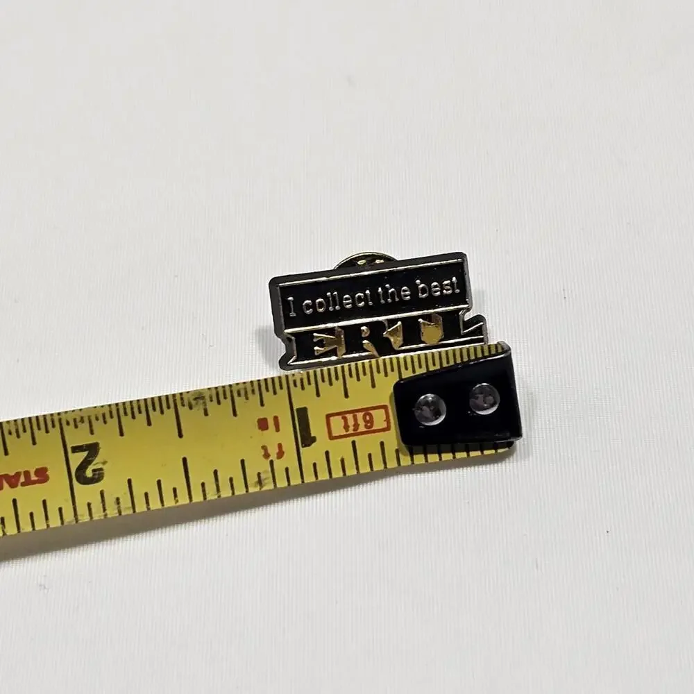 Vintage I Collect The Best Ertl Plastic Lapel Hat Pin Toy Collectors - Picture 3 of 4